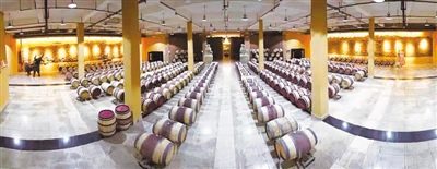 <p>    “专”则精，“精”则优。在工业园区中建设的专业园，成为石嘴山市产业转型升级、实现经济高质量发展的重要突破口。</p>