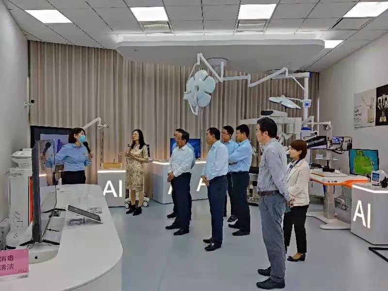 杨建忠率队赴上海浦东新区学习考察