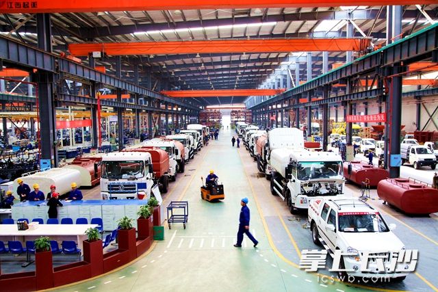 长沙中联重科环境产业有限公司成功入选工信息部第三批服务型制造示范企业名单。