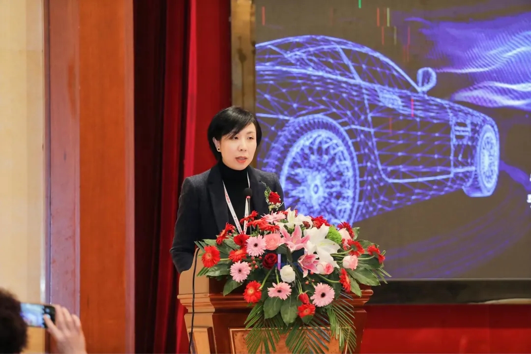 中国机械工程学会铸造分会学会工作部副部长 世界铸造压铸组织 压铸委员秘书长 鲍琳琳.jpg