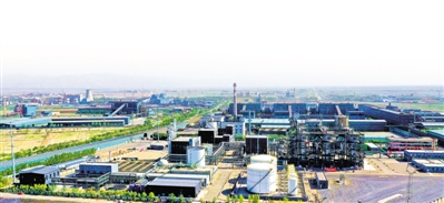 <p>　　首朗吉元年产4.5万吨燃料乙醇项目。（本版图片除署名外均由平罗县委宣传部提供）</p>