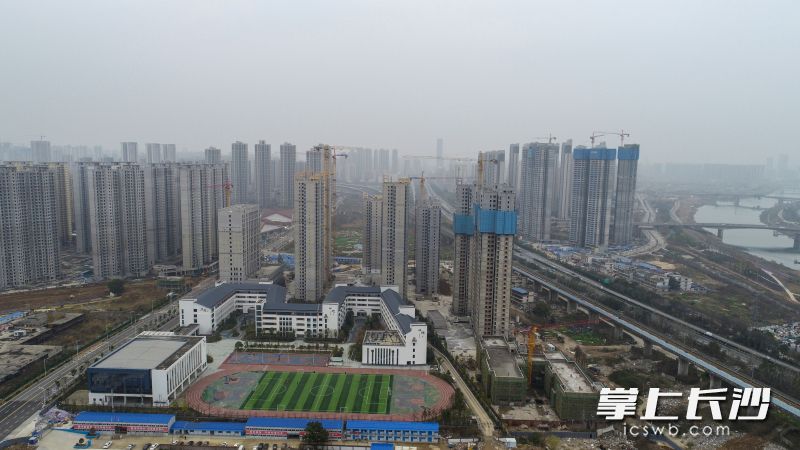 雨花区最大的保障性住房项目和景家园建设快马加鞭，一期预计今年交付。长沙晚报通讯员 康丽 摄