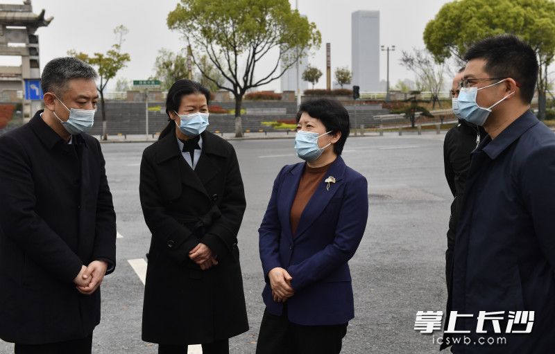 吴桂英在湖南大学检查督导疫情防控工作并以视频方式慰问师生代表。