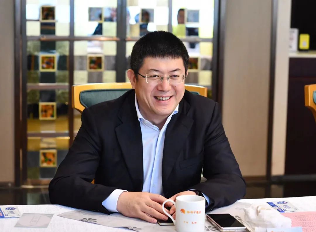 ↑ 市委书记 单向前