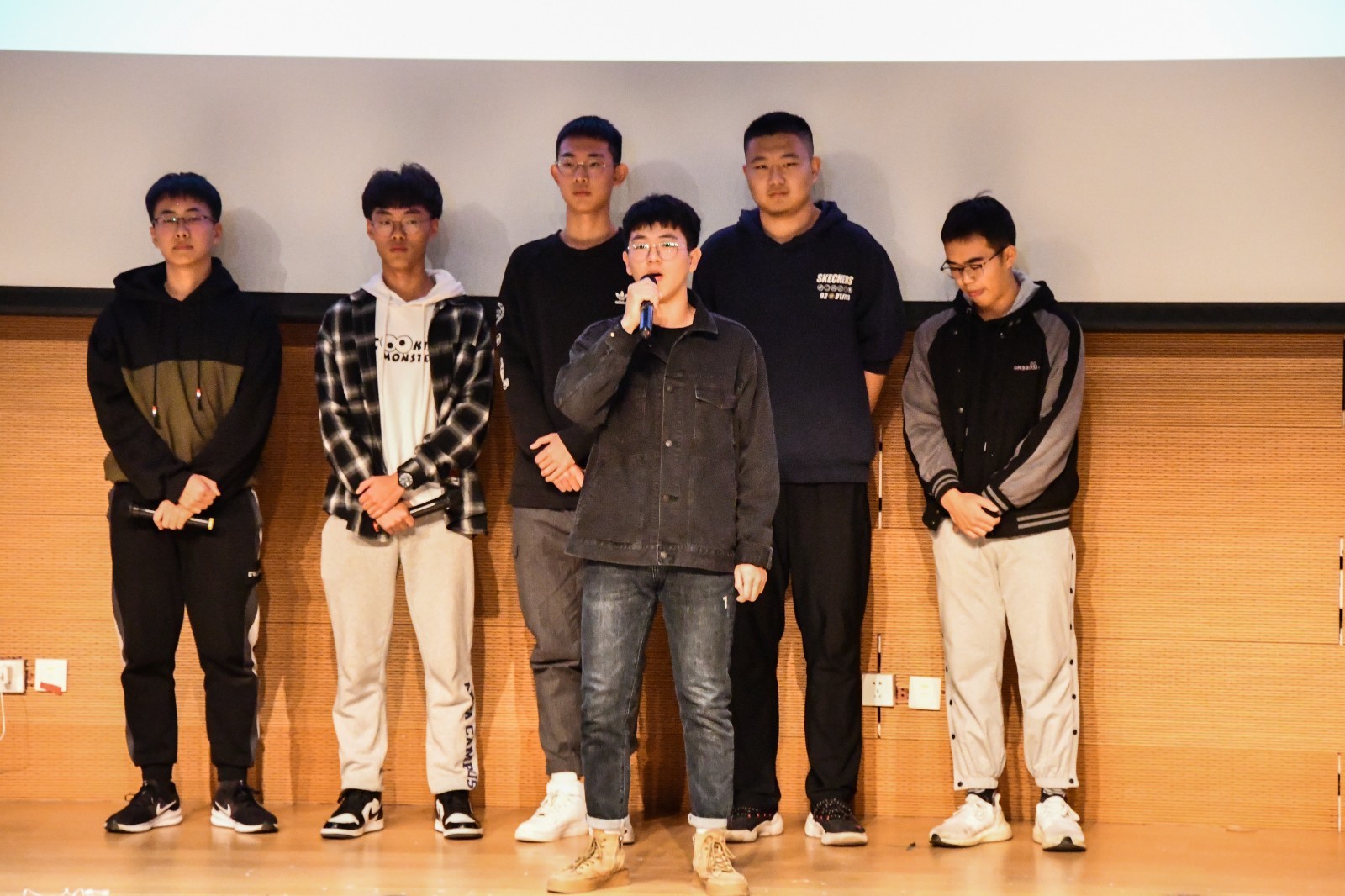 原来名称也丢了