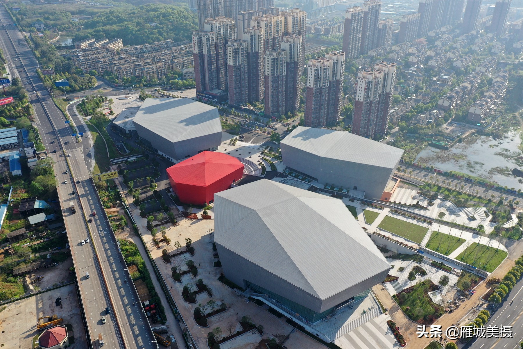 最新航拍：即将竣工的衡阳市影剧艺术与青少年活动中心，造型优美