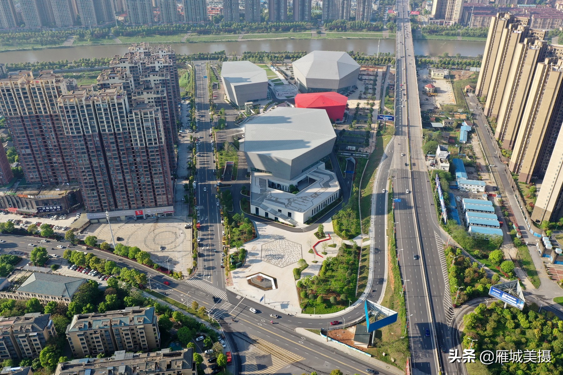最新航拍：即将竣工的衡阳市影剧艺术与青少年活动中心，造型优美