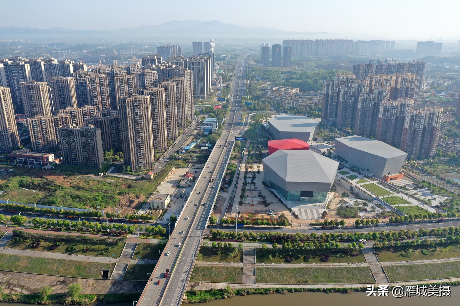 最新航拍：即将竣工的衡阳市影剧艺术与青少年活动中心，造型优美