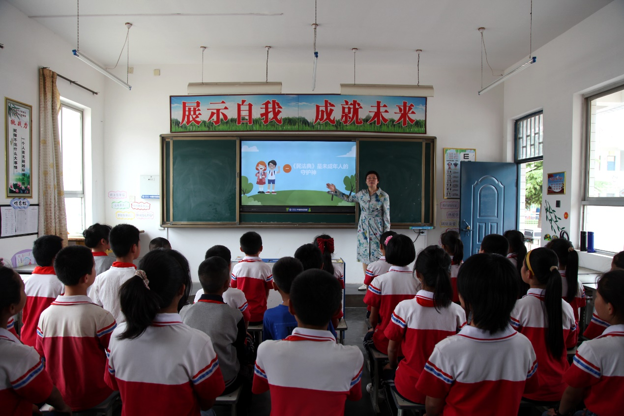 78.西北农林科技大学科技大篷车进校园 点亮孩子们的科技梦1.png