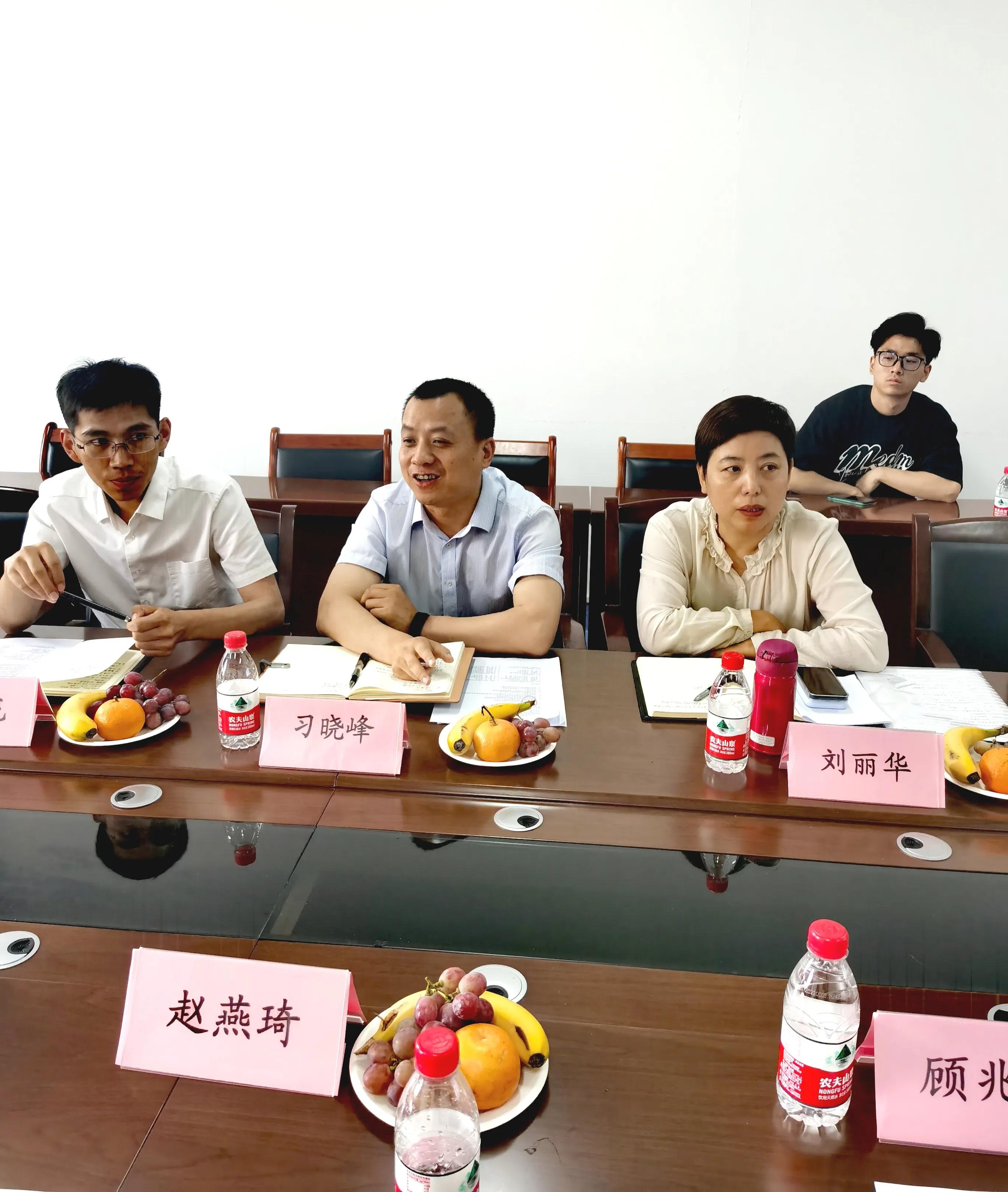 牵线搭桥促交流 助企纾困送服务