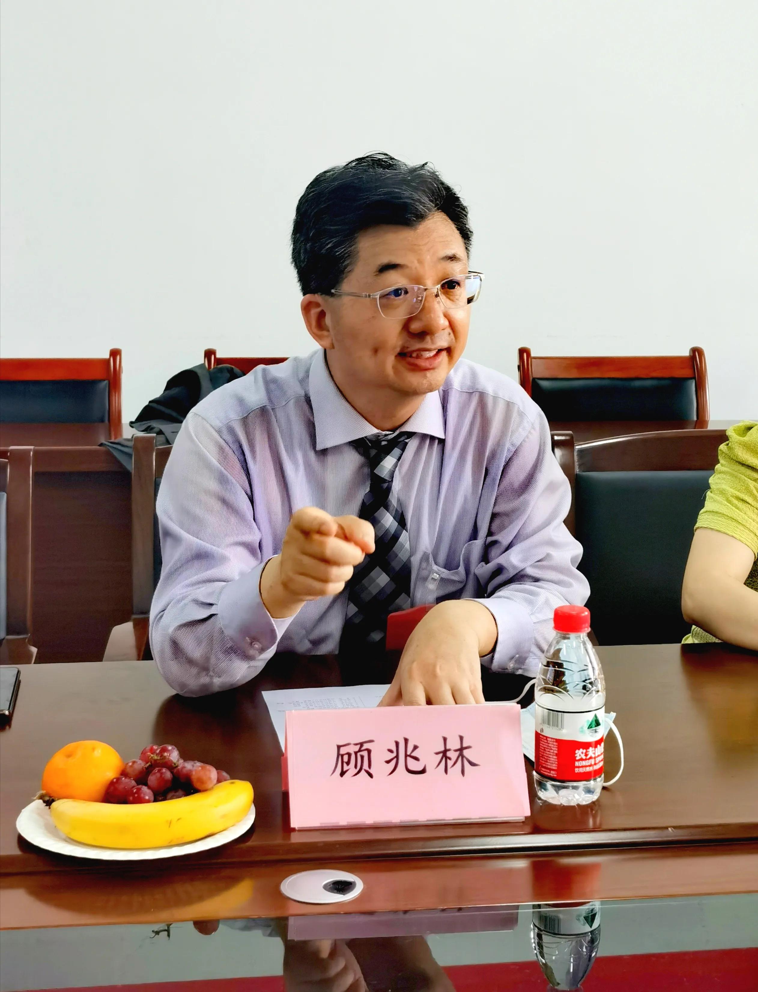 牵线搭桥促交流 助企纾困送服务