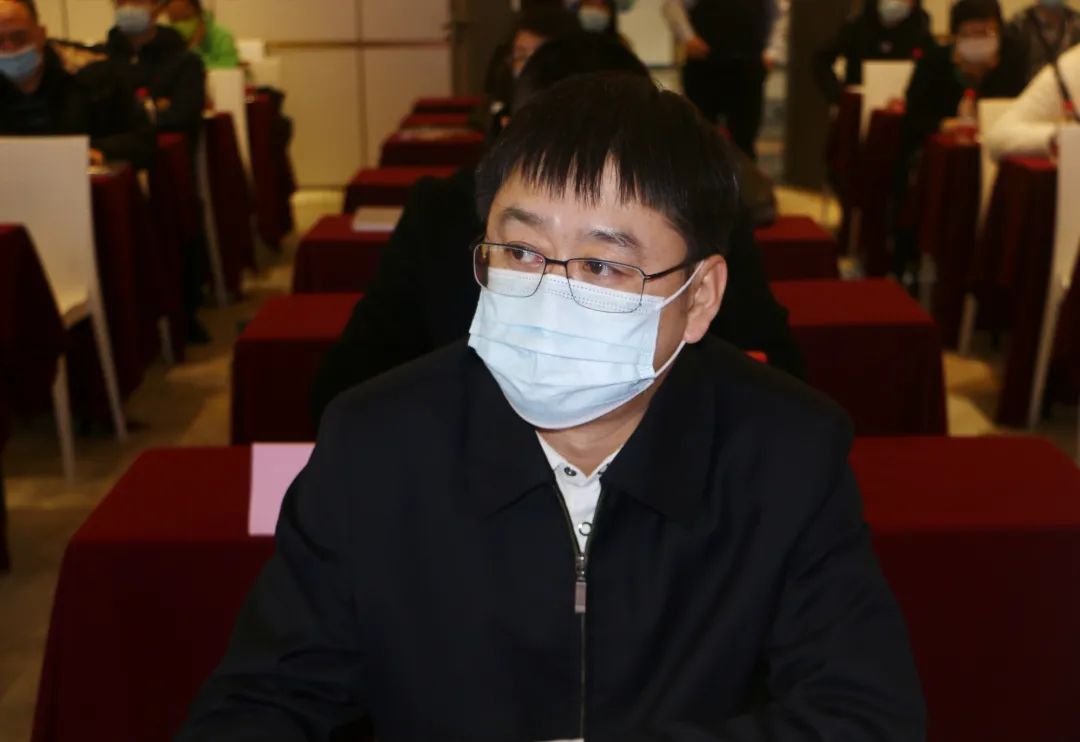 37期新区商务和国际合作促进局局长 徐涛.jpg