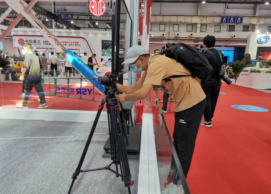 机器人产业发展迅速，近20家媒体齐聚北京经开区 3.png