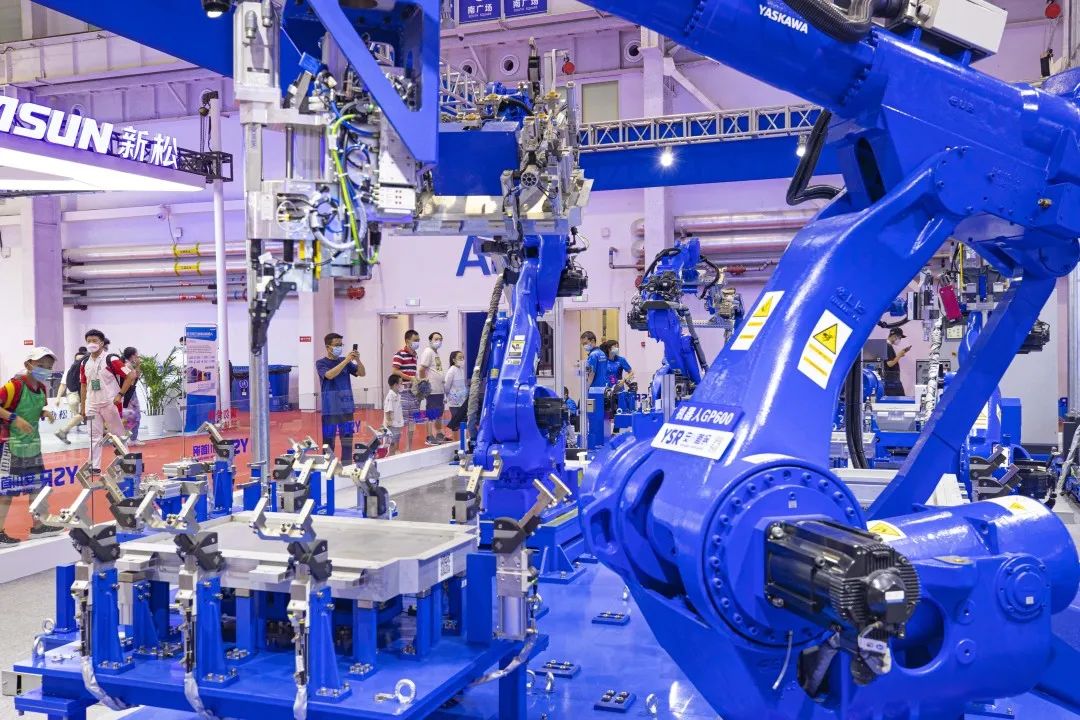 机器人背后有哪些产业机遇？经开区企业家有这些见解3.jpg