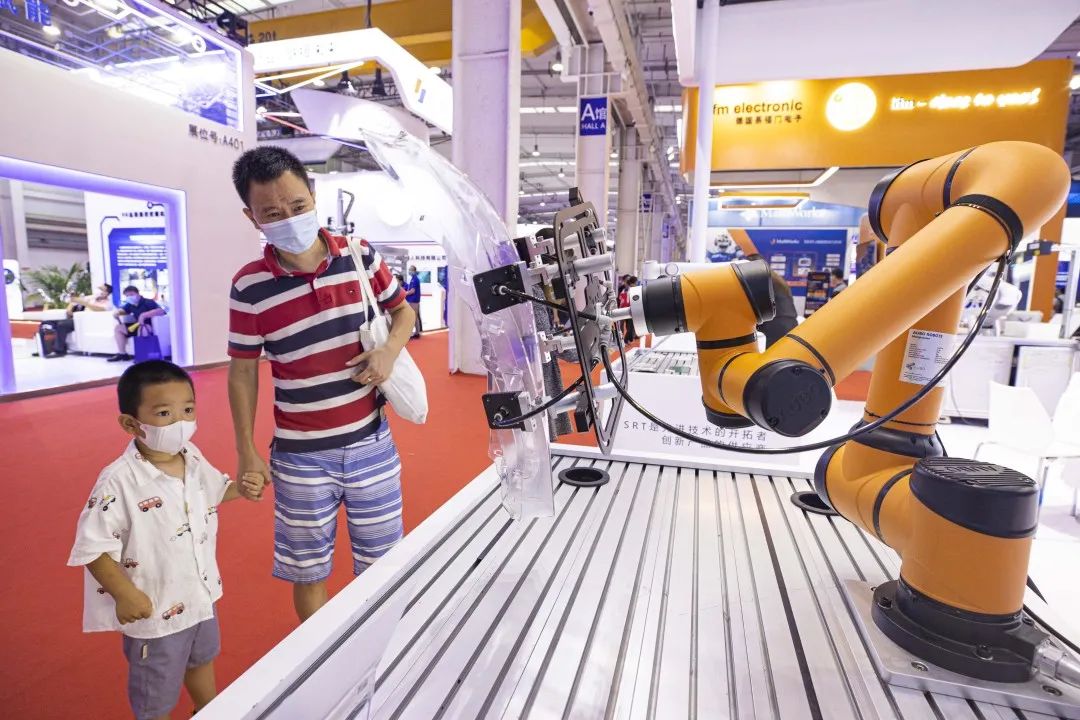 品牌影响提升、拓展客户资源……看世界机器人大会的“亦庄机遇”.jpg