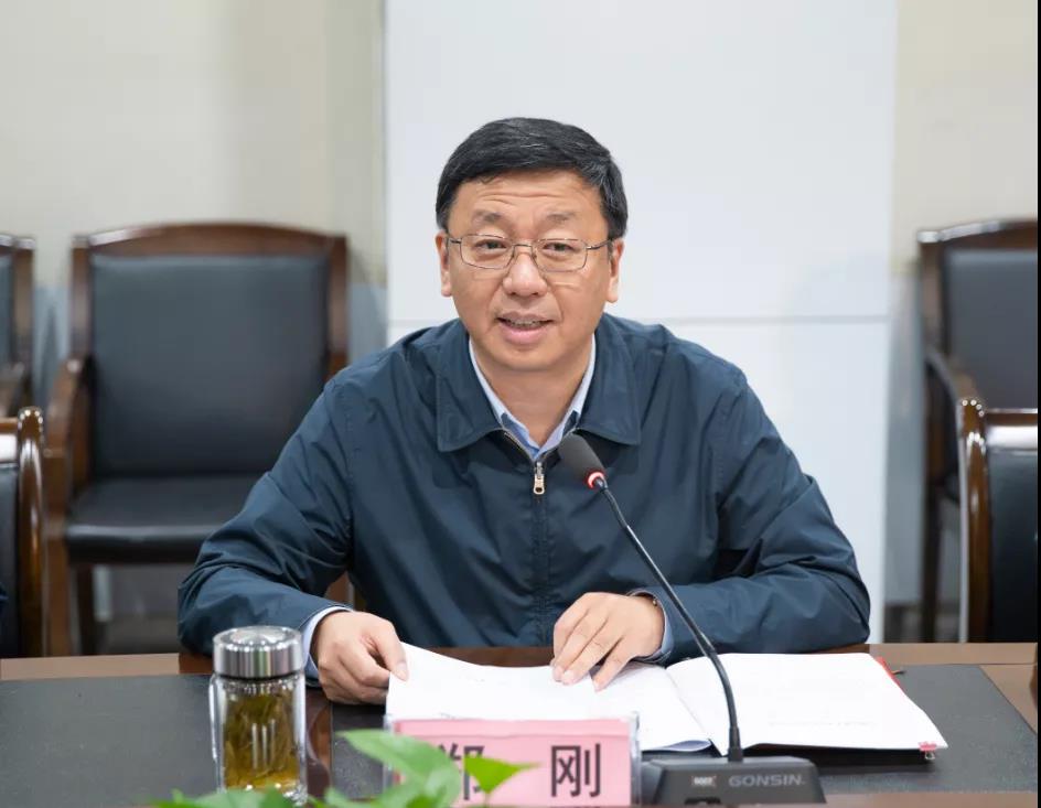 开门问策 集思广益——郑刚部长主持召开企业人才工作座谈会2.jpg