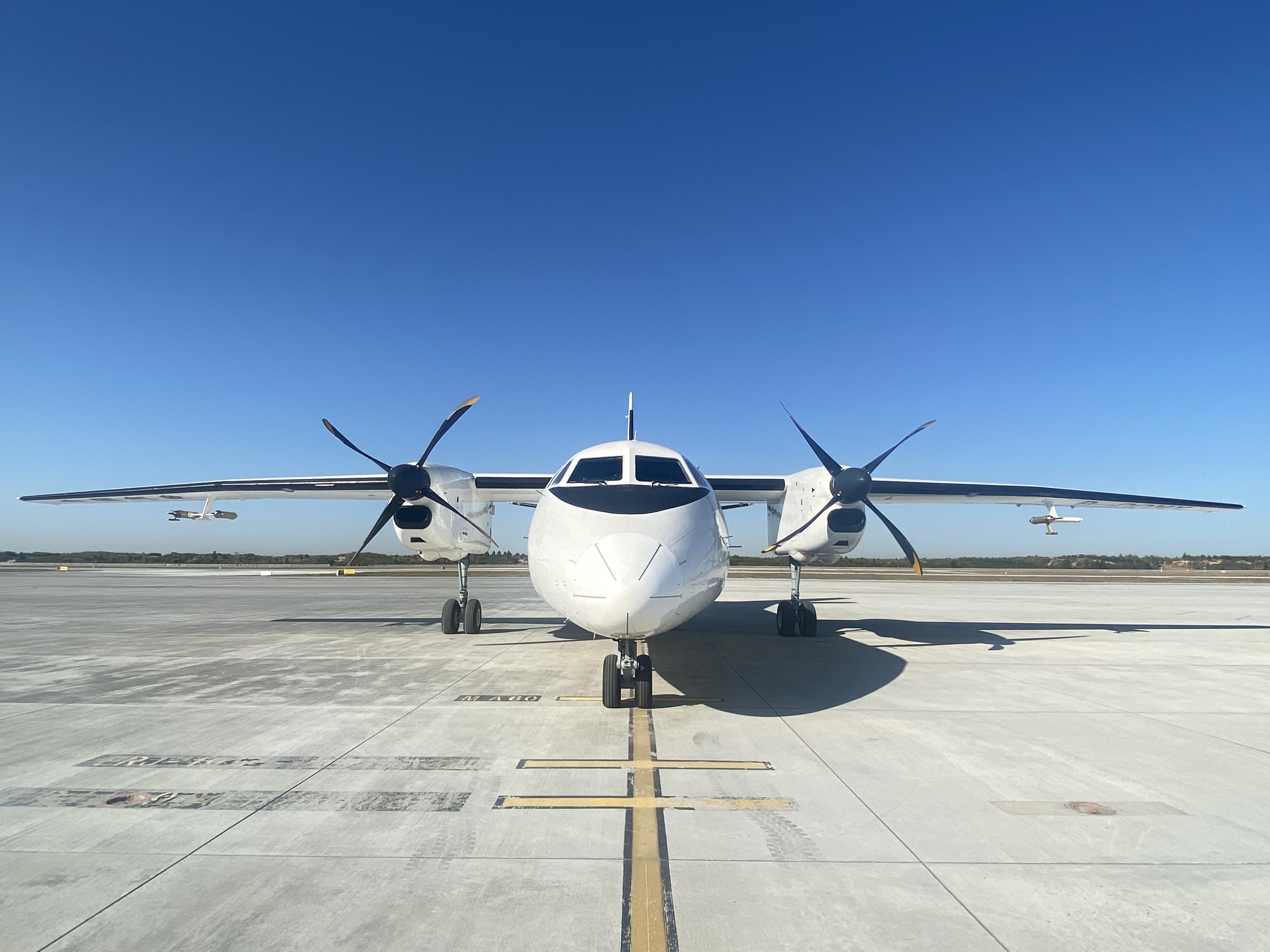 新舟60国家增雨作业飞机 _科创中国